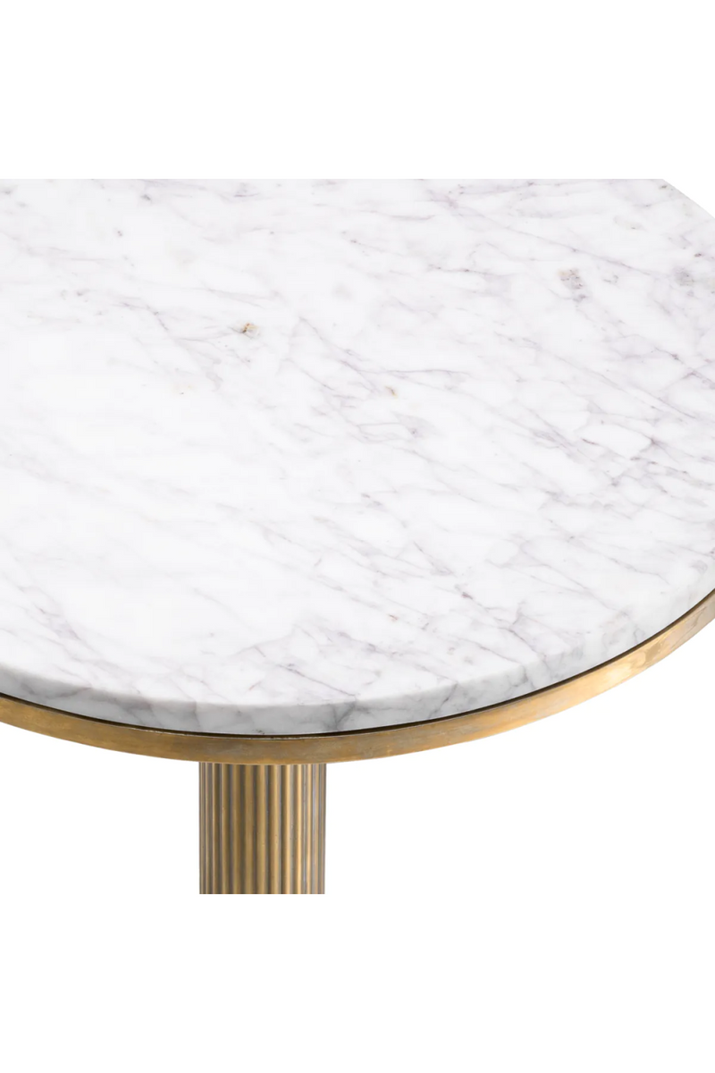 Table d'appoint en laiton vieilli et marbre blanc | Eichholtz Tavolara | Meubleluxe.fr