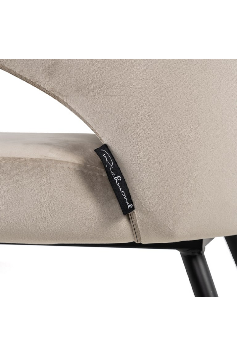 Chaise de salle à manger en velours grège | Richmond Xandra | Meubleluxe.fr