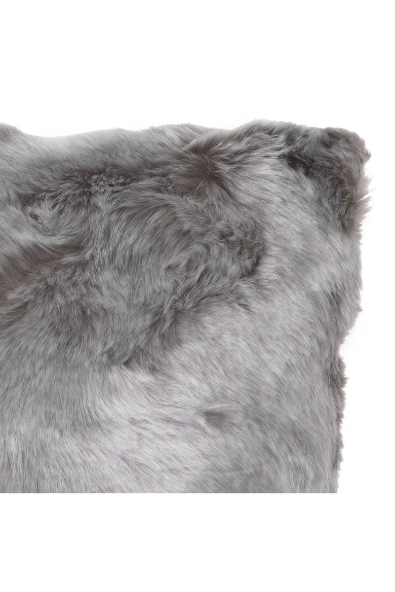 Coussin carré en fourrure gris foncé | Eichholtz Alaska | Meubleluxe.fr