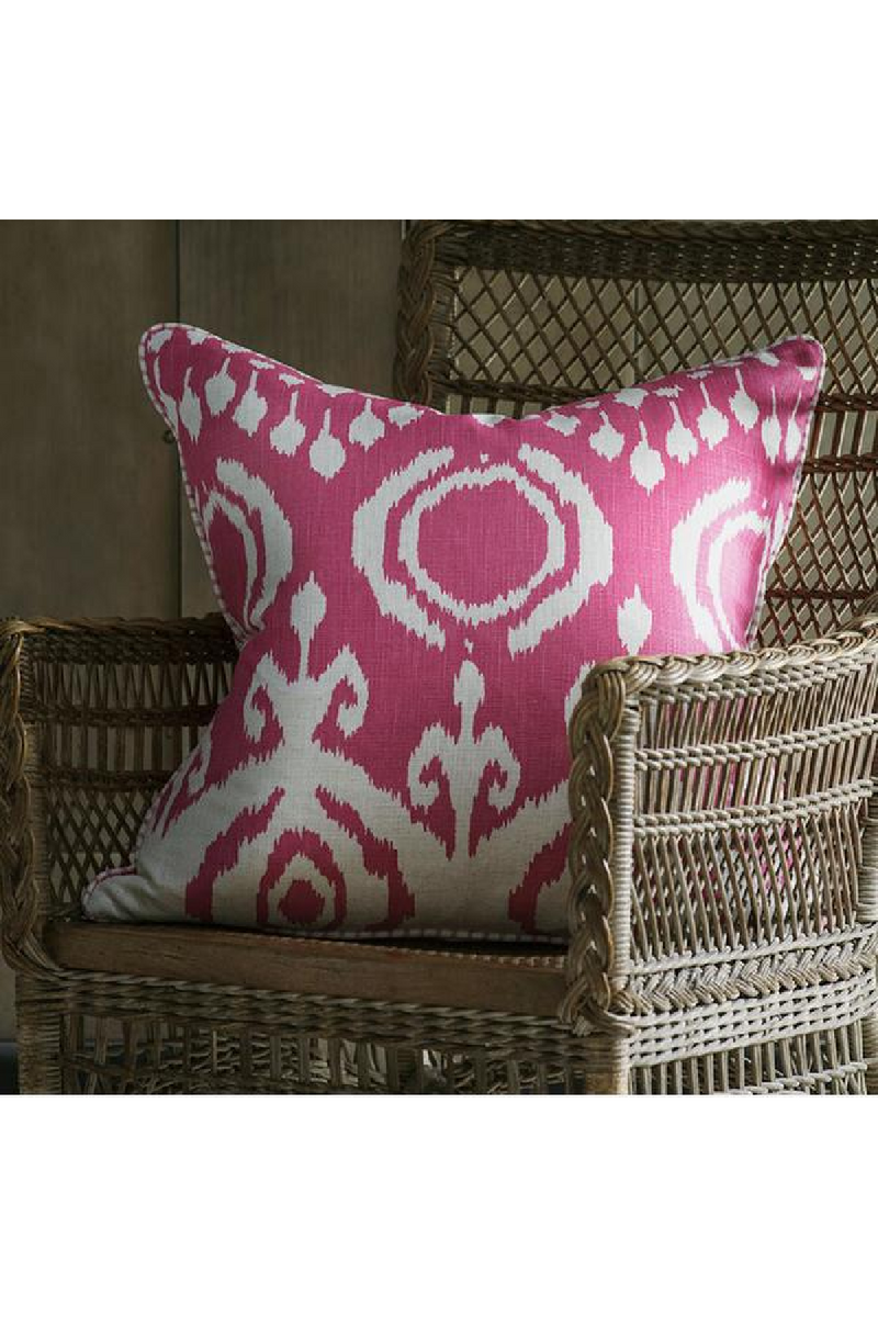 Coussin Ikat avec passepoil en velours M | Andrew Martin Volcano | Meubleluxe.fr