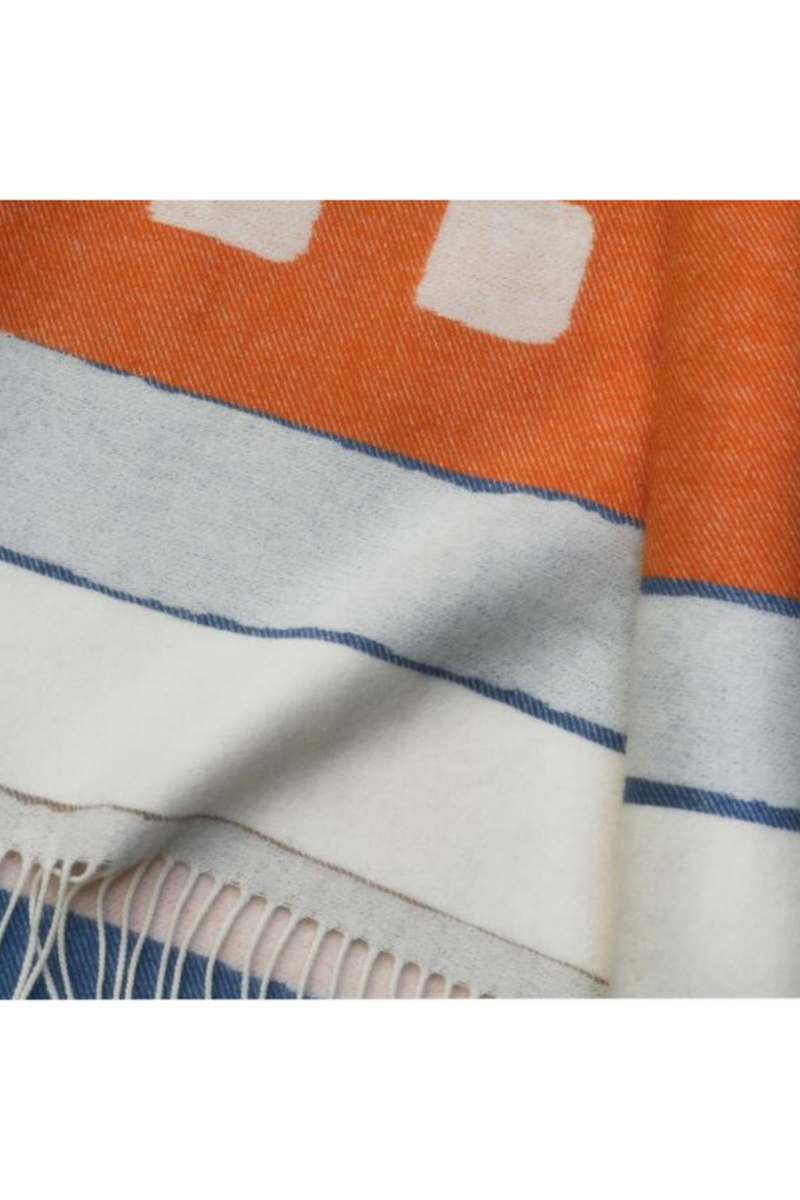 Plaid à franges, blanc, orange et bleu | Andrew Martin Wild River | Meubleluxe.fr
