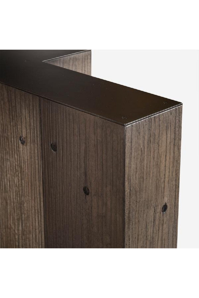 Table d'appoint en bois vieilli | Andrew Martin Wooden T | Meubleluxe.fr