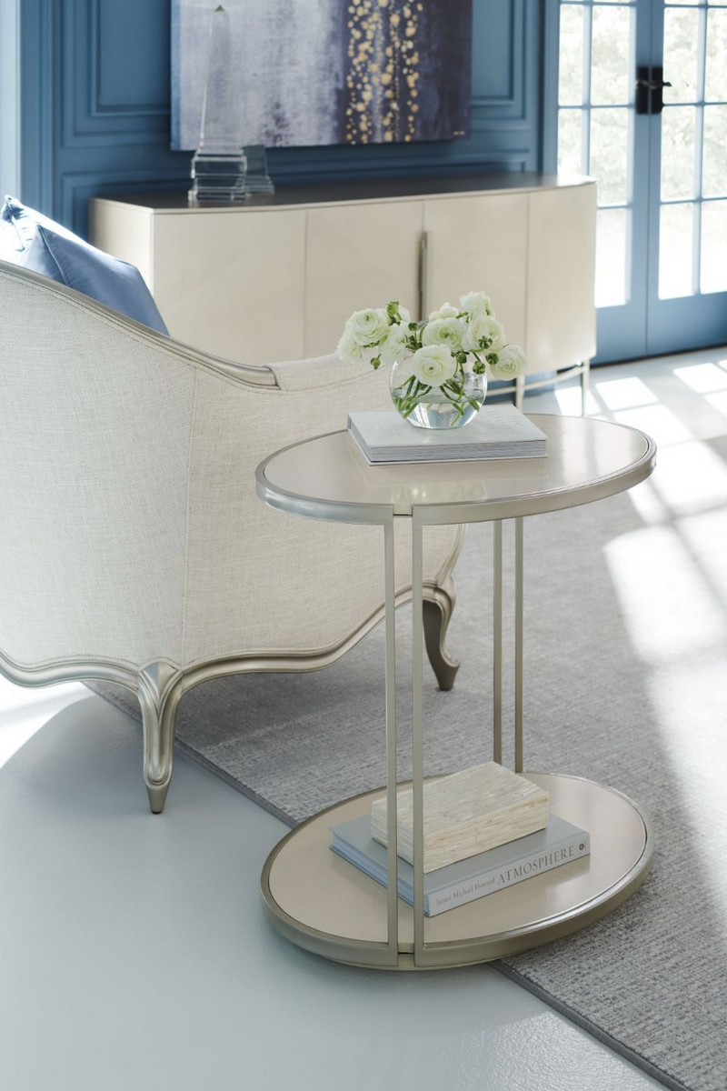 Table d'appoint ovale nickelée en bois crème | Caracole View | Meubleluxe.fr